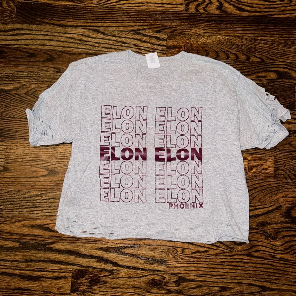 Gray Elon University tshirt